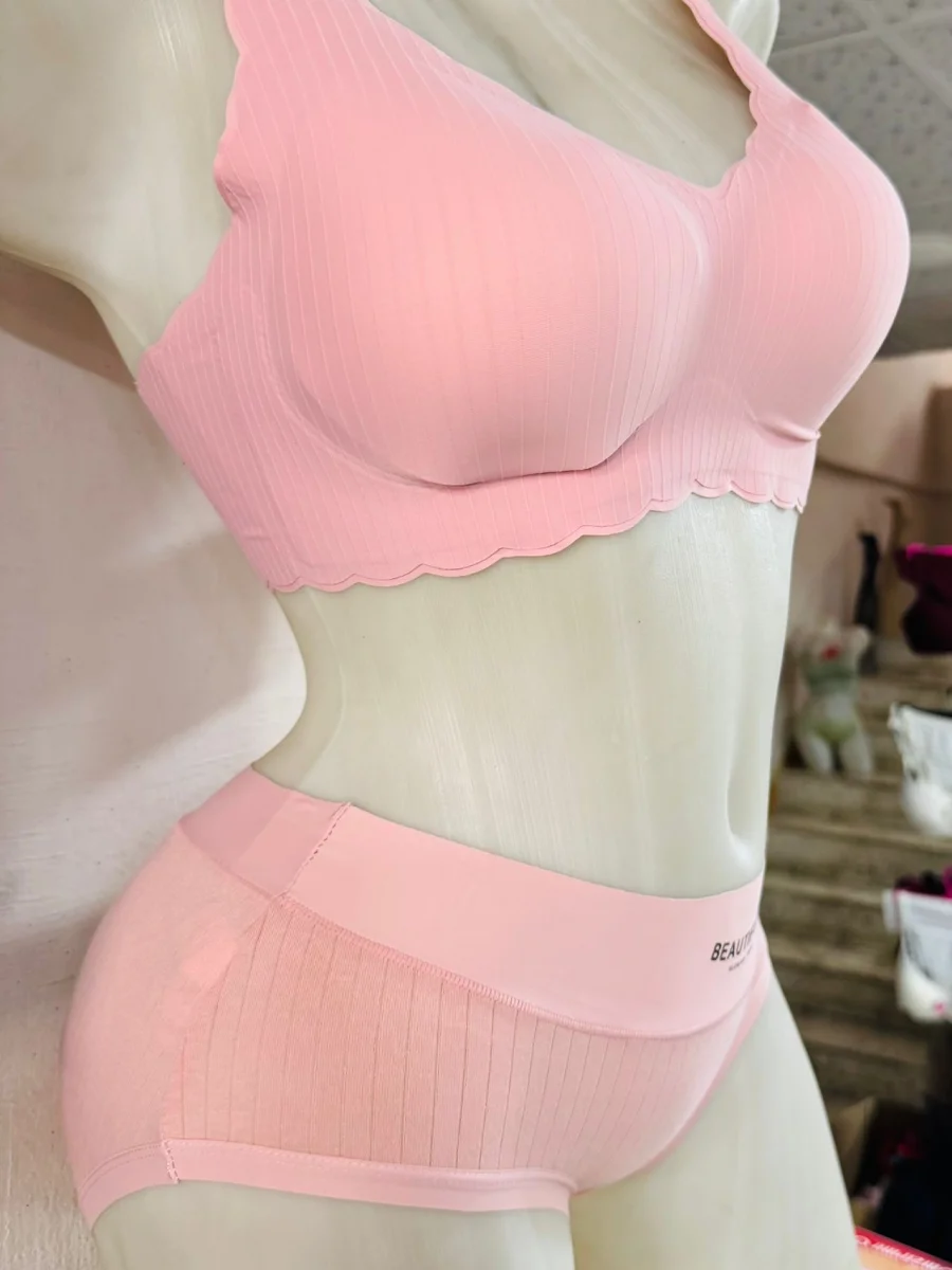 İnsivible Bralet sütyen takımı